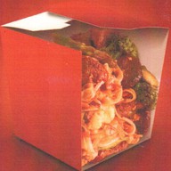 Рисовая лапша с говядиной Фото