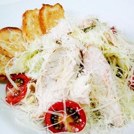 Цезарь салат с курицей Фото