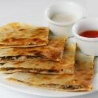 Кесадия с курицей и грибами Фото