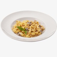 Паста с трюфельным соусом и орехом Фото