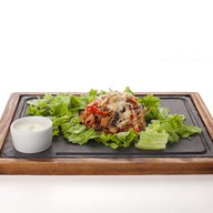Жаренка с курицей и грибами Фото