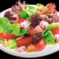 Салат с морепродуктами Фото