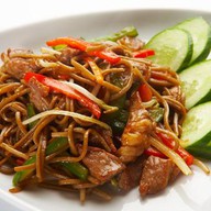 Гречневая лапша с курицей Фото