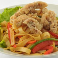 Пшеничная лапша с курицей Фото