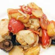 Куриная грудка с ананасом и овоща Фото