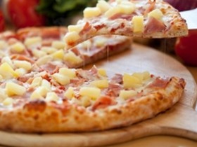 Пицца картофельная с беконом и ветчиной - Фото