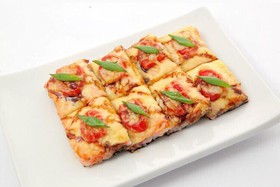 Суши-пицца с лососем - Фото