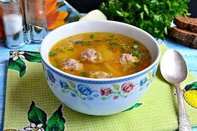 Суп гороховый с фрикадельками на мангале - Фото