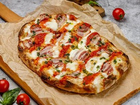 Римская пицца с беконом - Фото
