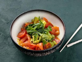 Легкий салат с лососем, грейпфрутом - Фото