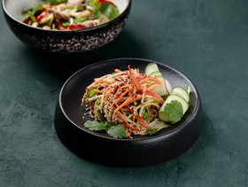 Сочный салат с чукой - Фото