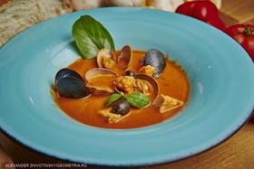 Суп с морепродуктами - Фото