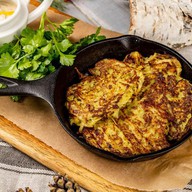 Драники из картофеля с грибным соусом Фото
