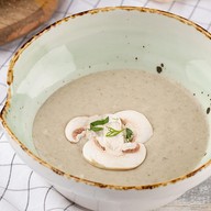 Грибной крем-суп с гренками Фото