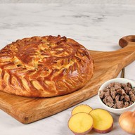 Пирог с мясом и картофелем Фото