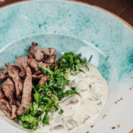 Нежная говядина под грибами Фото
