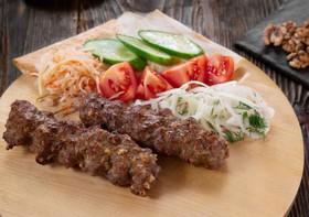 Люля-кебаб из говядины с грецким орехом - Фото