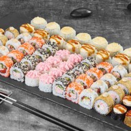 Великан Фото