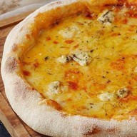Пицца 4 сыра Фото