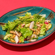 Салат с курочкой терияки, свежим редисом Фото