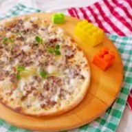 Мини-пицца с фрикадельками в соусе Фото