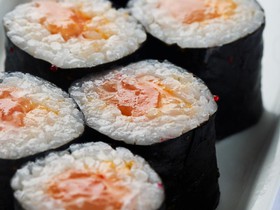 Хосомаки спайси лосось - Фото