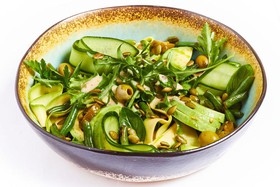 Большой зеленый салат - Фото