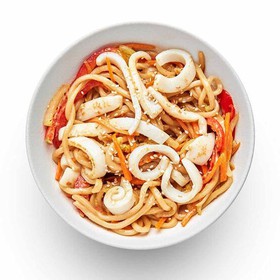 Вок с кальмаром и соусом гальби - Фото