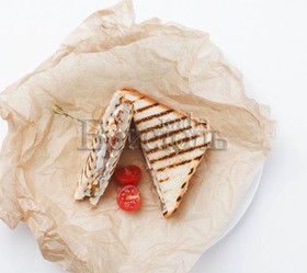 Сэндвич с ветчиной и яйцом - Фото