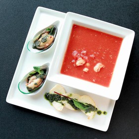 Томатный суп с мидиями и креветками - Фото