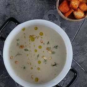 Грибной крем-суп с хлебными крутонами - Фото