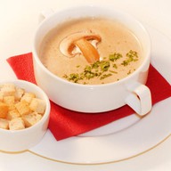 Крем-суп из шампиньонов со сливками Фото