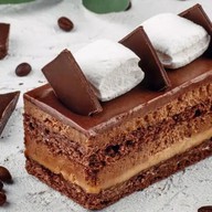 Пирожное шоколадно-карамельное Фото