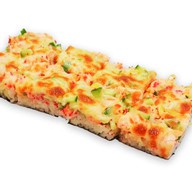 Суши-пицца с лососем Фото