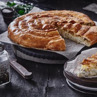Бурек с сыром и зеленью Фото