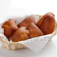 Корзина с пирожками Фото