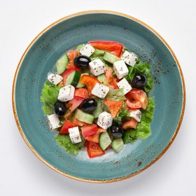 Греческий с фетой салат - Фото