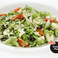 Греческий с соусом песто Фото