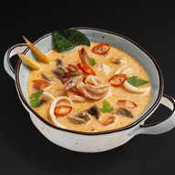 Том ям с морепродуктами Фото