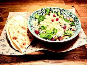 Овощной салат с сыром гуда - Фото
