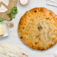Пирог с сыром и свекольными листьями Фото