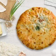 Пирог с сыром и зеленым луком Фото