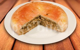 Пирог с олениной и картофелем - Фото