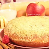 Пирог с яблоком и малиной Фото