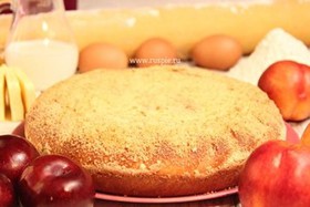 Пирог со сливой и персиком - Фото