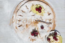Осетинский пирог с яблоками и вишней - Фото