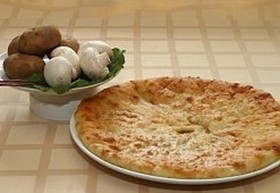 Пирог с картошкой, грибами и луком - Фото
