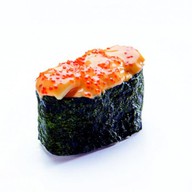 Суши запеченные с лососем Фото