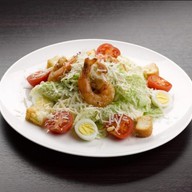 Цезарь с креветками салат Фото