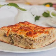 Пирог с картофелем, грибами и сыром Фото
